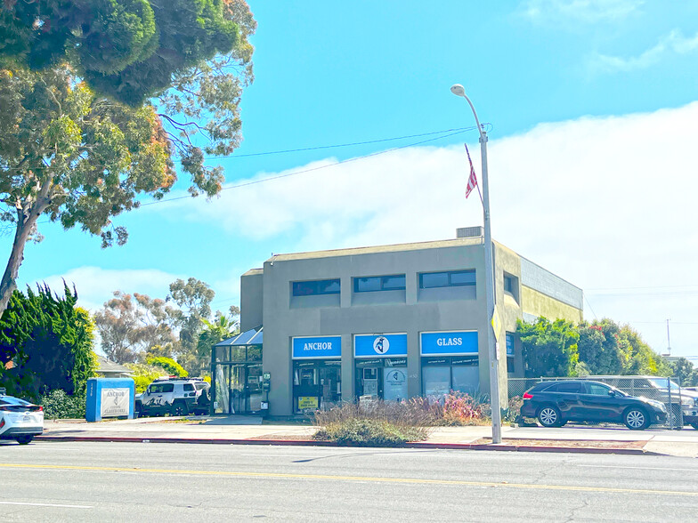 1450 E Thompson Blvd, Ventura, CA for lease - Building Photo - Image 1 of 7