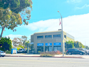 1450 E Thompson Blvd, Ventura, CA for lease Building Photo- Image 2 of 5