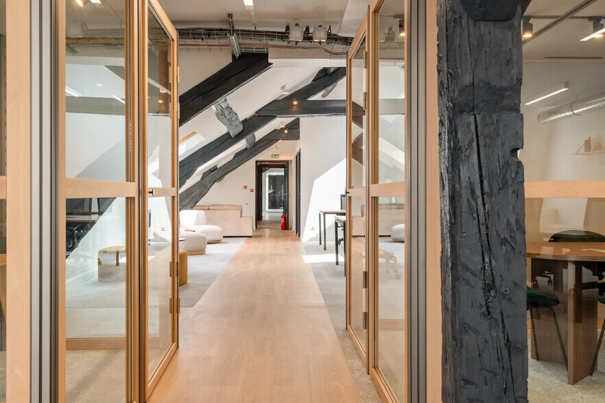 50 Rue Du Faubourg Saint-Antoine, Paris for lease - Interior Photo - Image 2 of 35