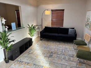 1170-1172 Nikki View Dr, Brandon, FL for lease Interior Photo- Image 1 of 1