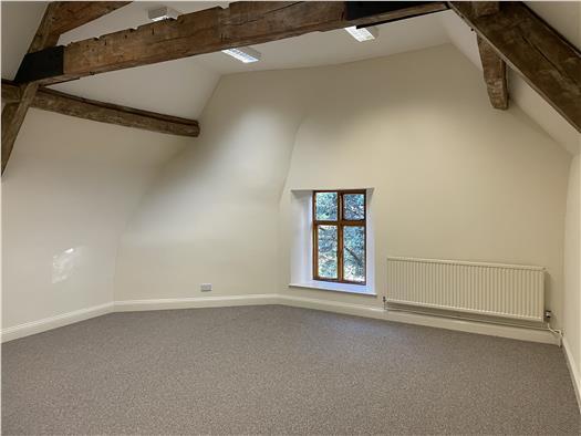 High St, Kislingbury for lease - Interior Photo - Image 2 of 4