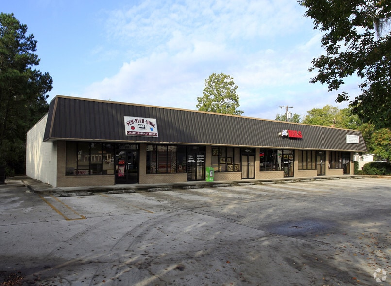 4831 Augusta Rd, Garden City, GA 31408