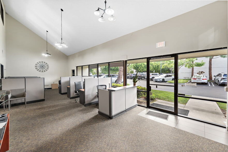 23691 Birtcher Dr, Lake Forest, CA for lease - Building Photo - Image 3 of 13