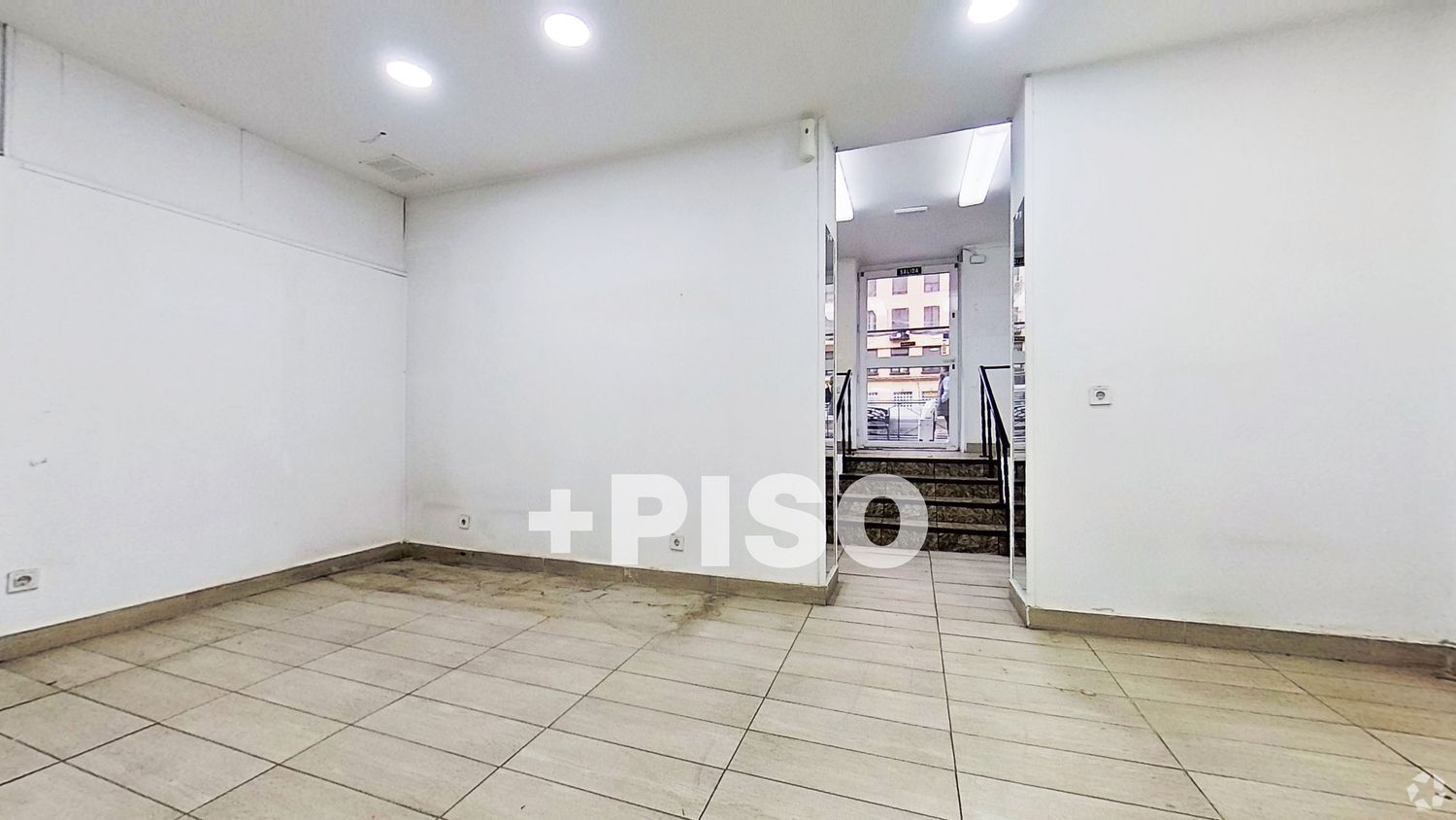 Multifamily in Madrid, Madrid for sale Interior Photo- Image 1 of 2