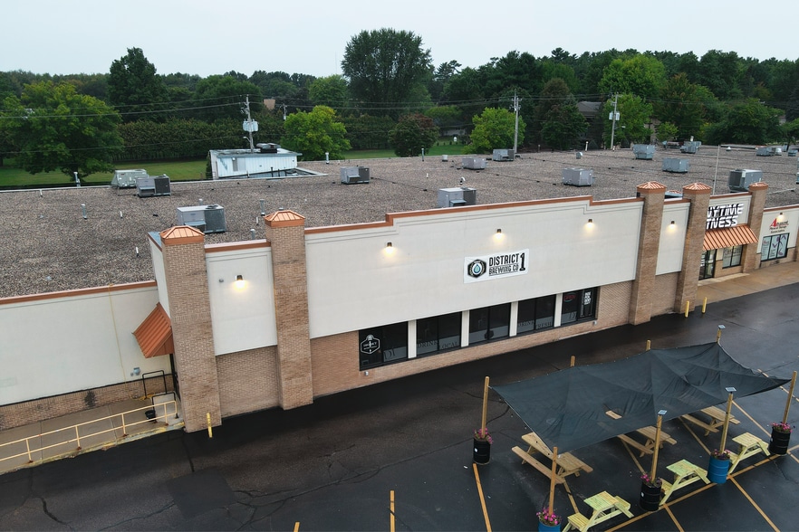 200 Division St, Stevens Point, WI for sale - Primary Photo - Image 1 of 7