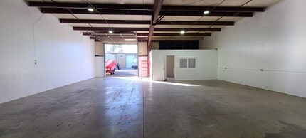 3359-3399 Hawthorne Ave NE, Salem, OR for lease Building Photo- Image 2 of 7