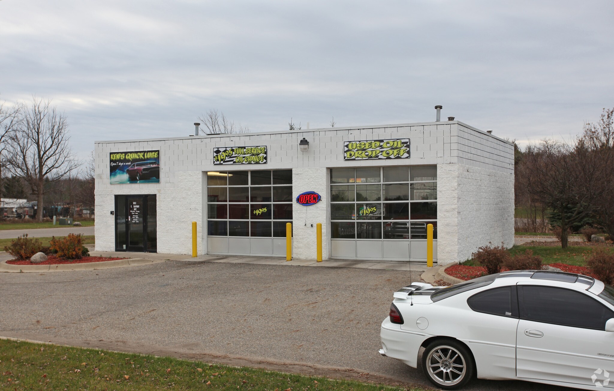 1052 E Saginaw Hwy, Grand Ledge, MI for sale Primary Photo- Image 1 of 1