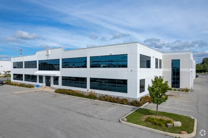 288 Don Hillock Dr, Aurora, ON for sale - Primary Photo - Image 1 of 1