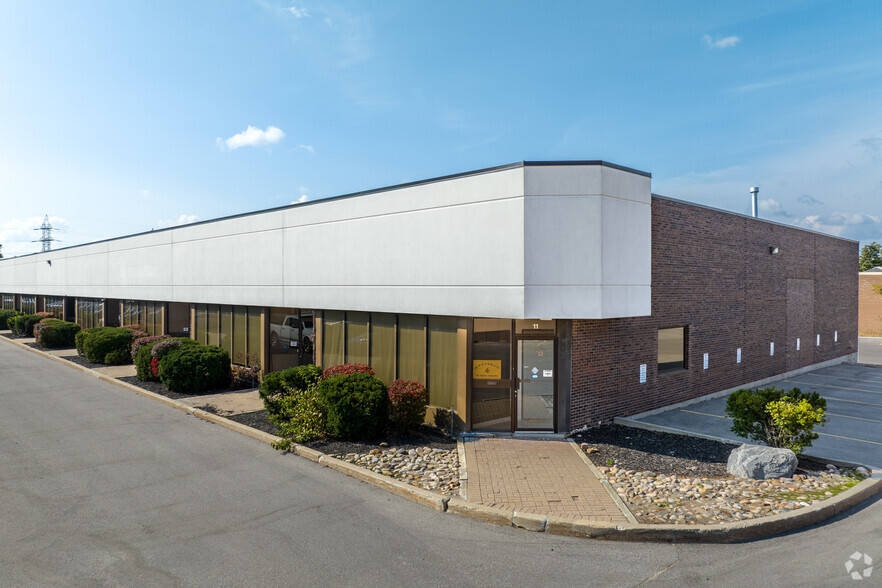 400 Bentley St, Markham, ON for lease - Primary Photo - Image 1 of 6