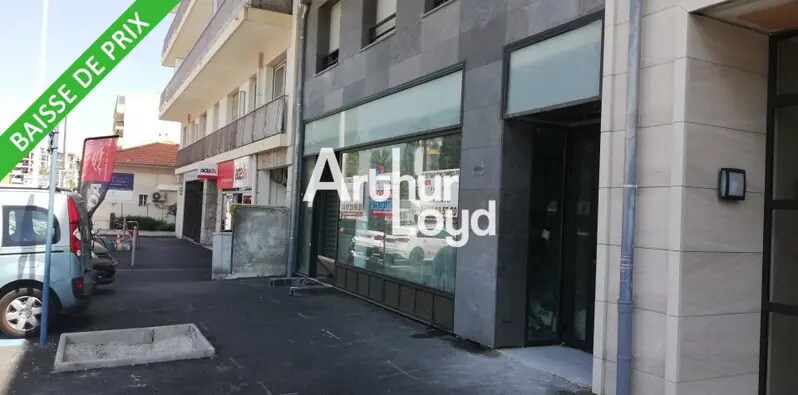 Retail in Cagnes-sur-Mer for lease - Building Photo - Image 2 of 5