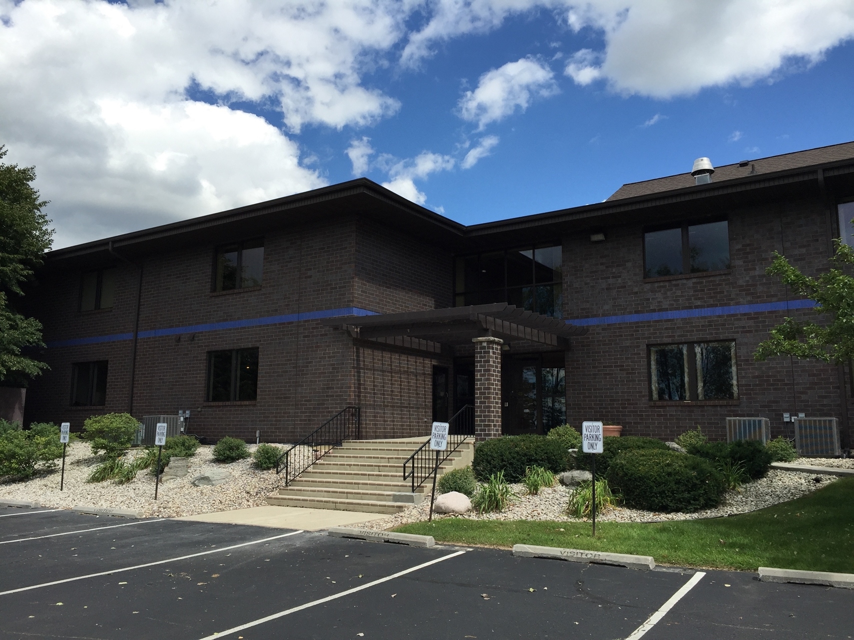 2300 Riverside Dr, Green Bay, WI 54301 - Executive Office Suites ...