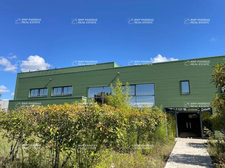 Flex in Olivet for lease - Building Photo - Image 2 of 24