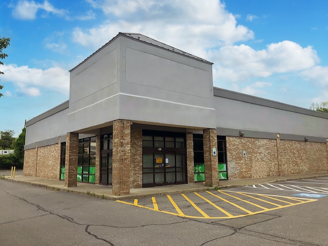 351 Flatbush Ave, Kingston, NY for lease - Building Photo - Image 2 of 9