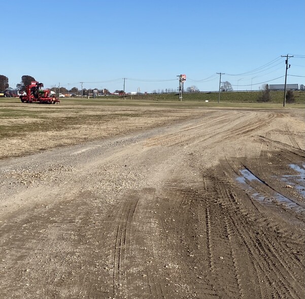 Outer Road I-57 Hwy 62 hwy, Charleston, MO for sale - Building Photo - Image 2 of 4