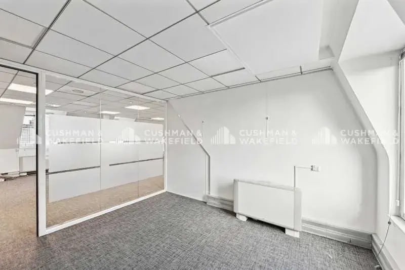 119-121 Avenue Des Champs Elysées, Paris for lease Building Photo- Image 1 of 4