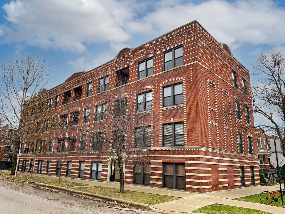 3915 W Altgeld St, Chicago, IL 60647 | LoopNet