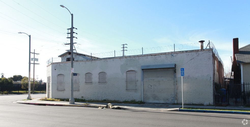 465 E 31st St, Los Angeles, CA for sale - Building Photo - Image 2 of 4