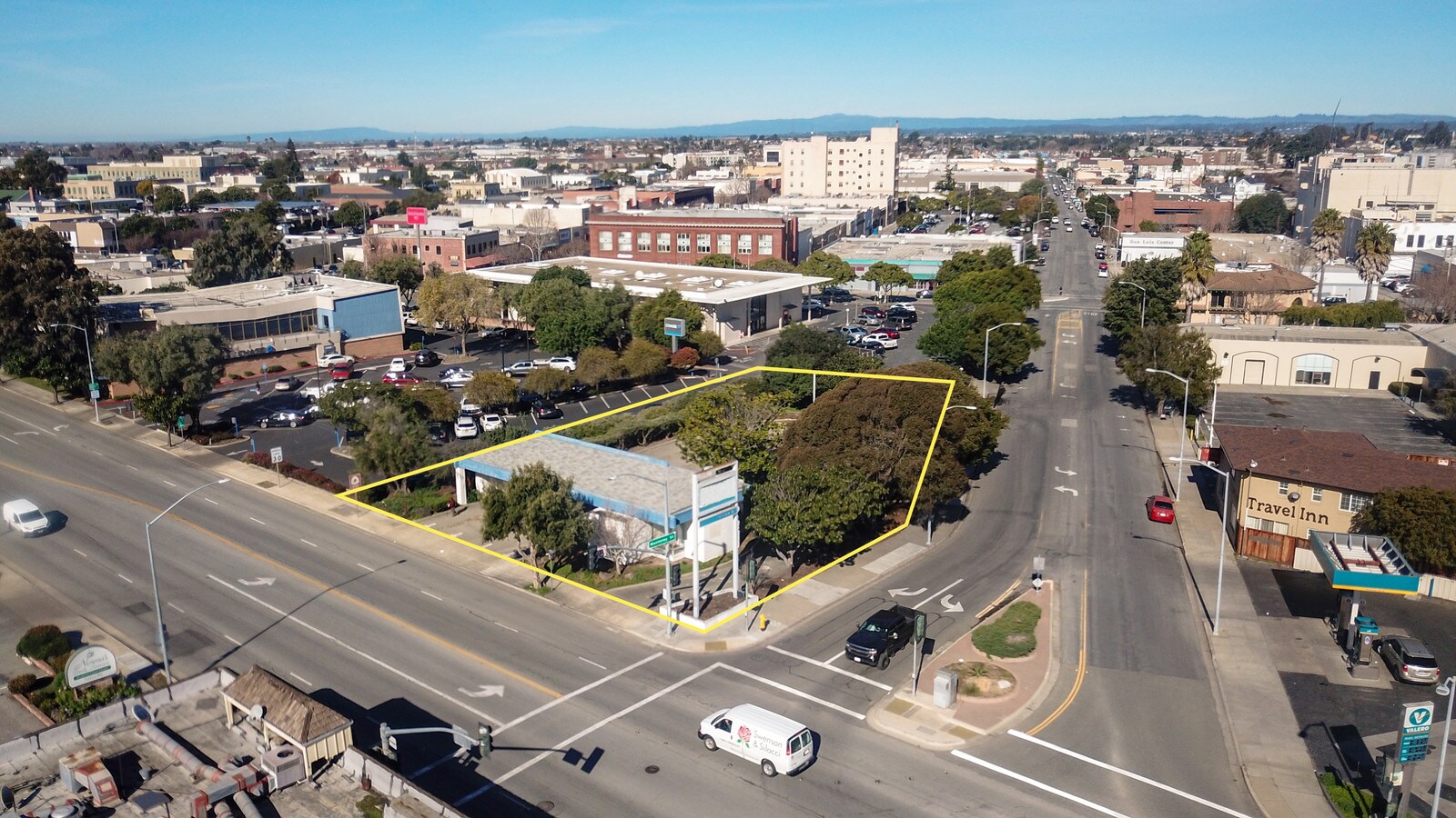 27 John St, Salinas, CA 93901