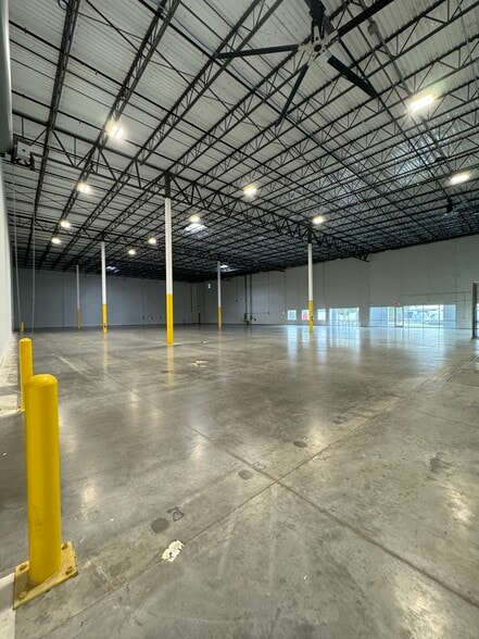 1451 Ocoee Apopka Rd, Apopka, FL for lease - Interior Photo - Image 3 of 7