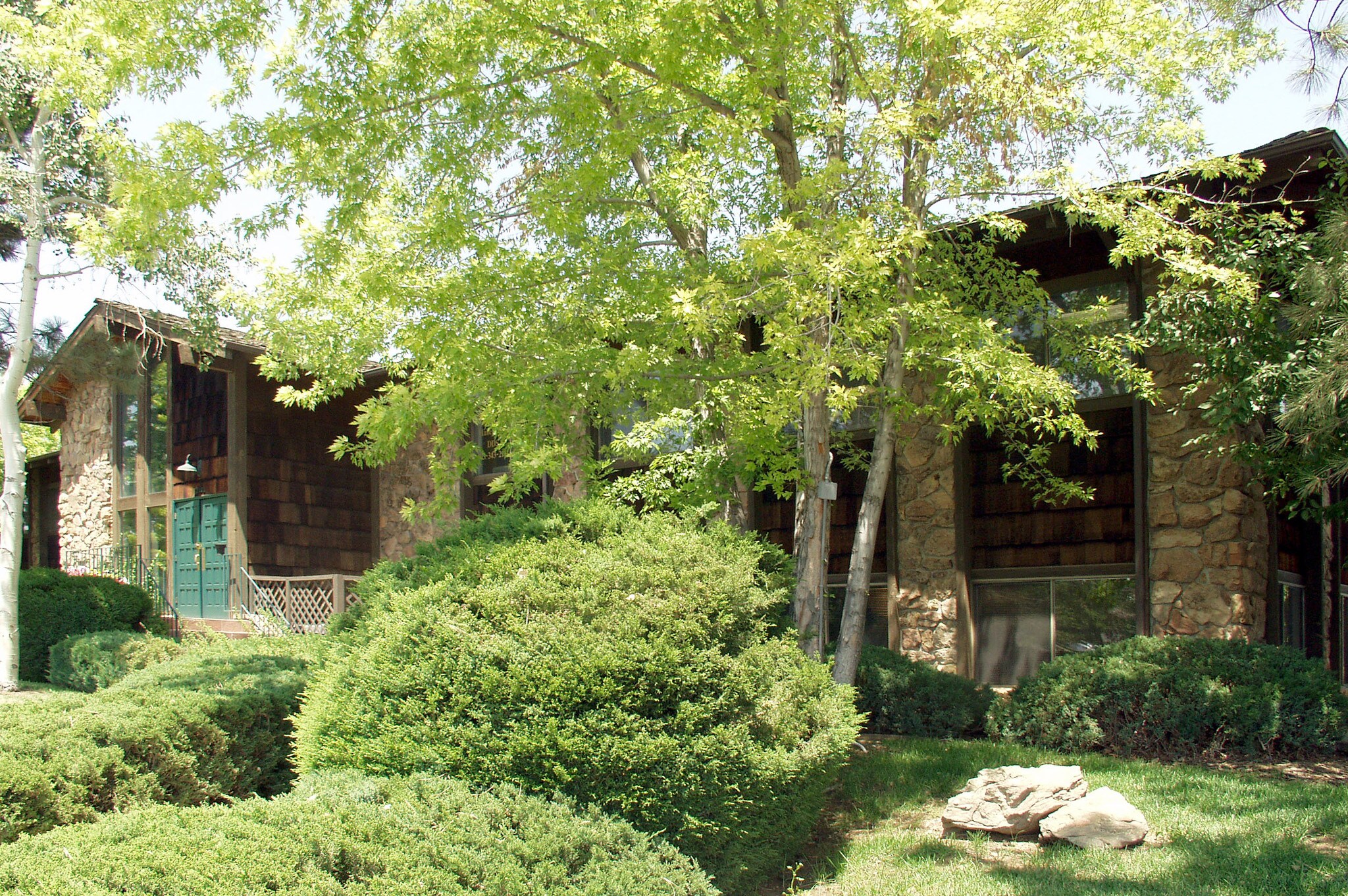 12101 E 2nd Ave, Aurora, CO for sale Primary Photo- Image 1 of 1