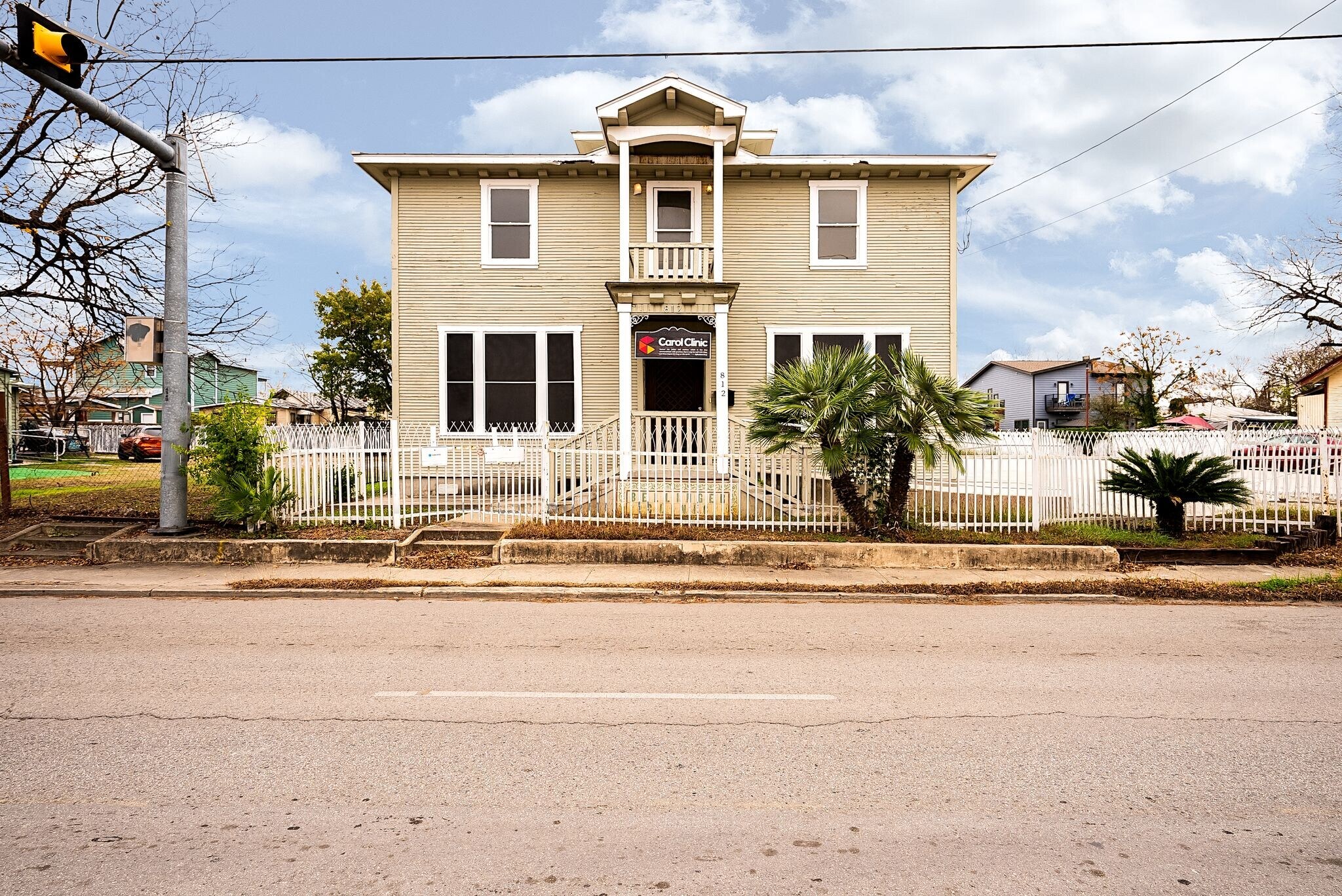 812 S Hackberry St, San Antonio, TX for lease Building Photo- Image 1 of 6