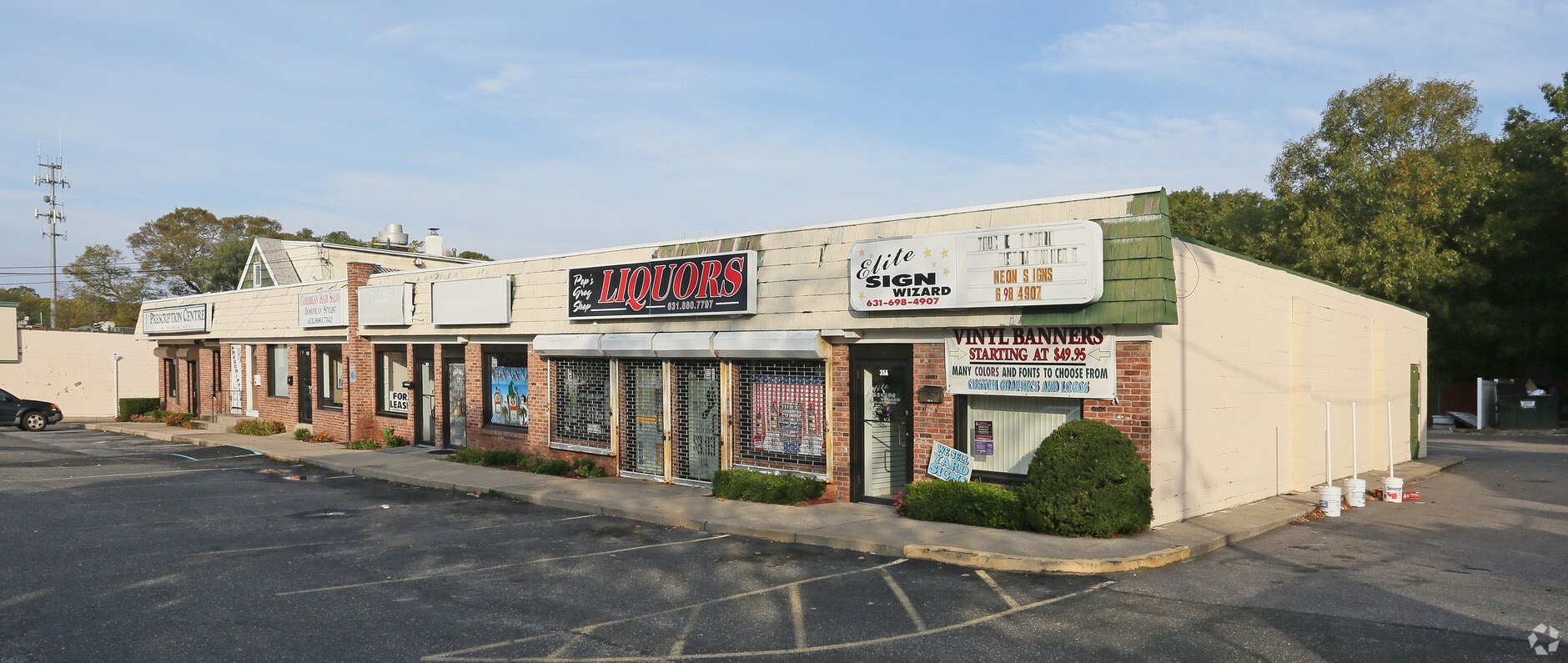 35 Middle Country Rd, Coram, NY 11727