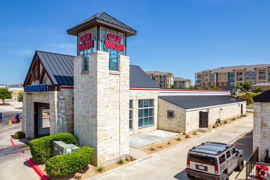 WashGuys Sale-Leaseback Opportunity portfolio of 9 properties for sale on LoopNet.com - Building Photo - Image 1 of 9