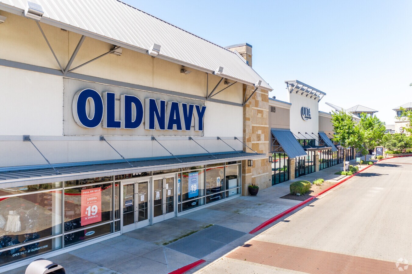 1021 W University Ave, TX 78628