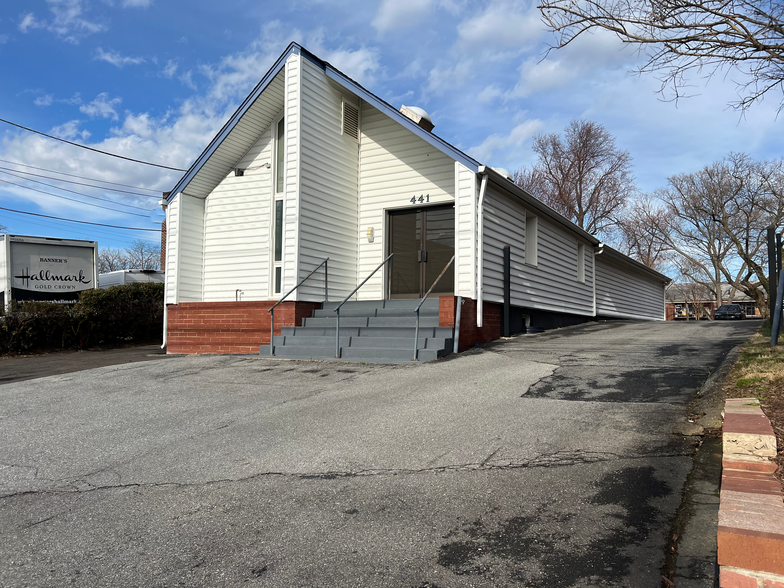 441 N Frederick Ave, Gaithersburg, MD for lease - Primary Photo - Image 1 of 9