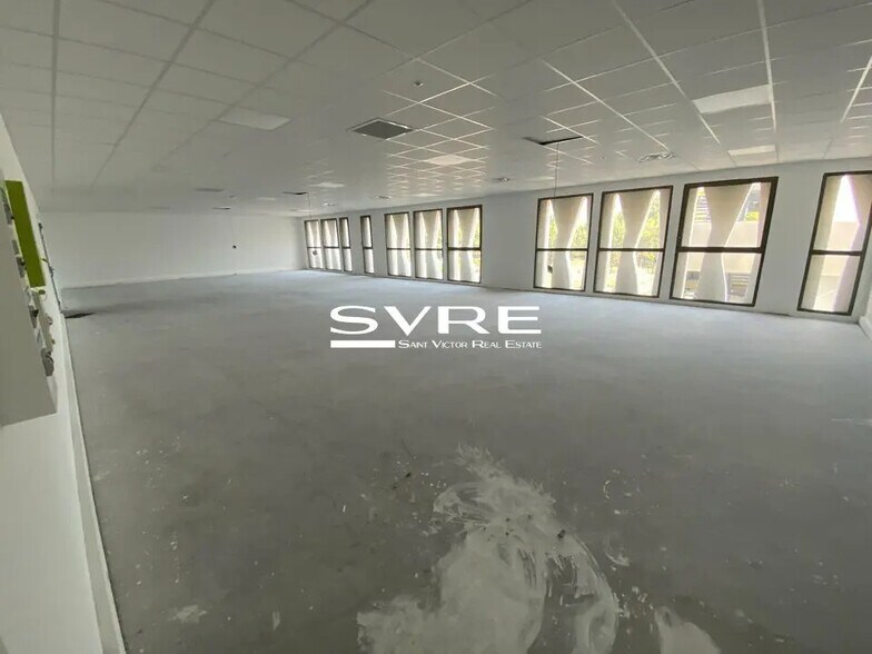 Office in La Ciotat for sale - Building Photo - Image 3 of 4