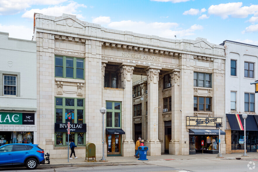 326-330 S State St, Ann Arbor, MI for lease - Building Photo - Image 2 of 3