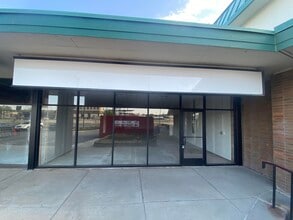 304-328 S 72nd St, Omaha, NE for lease Building Photo- Image 1 of 7