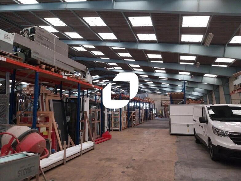 Flex in Treillières for sale - Building Photo - Image 2 of 24