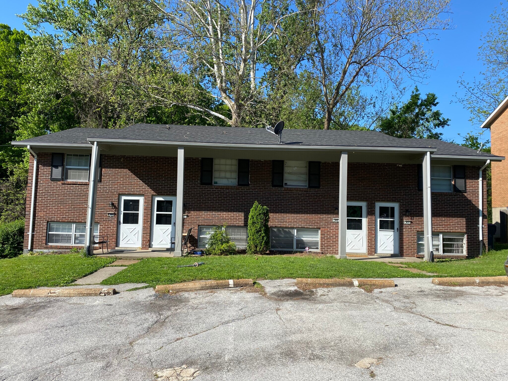 405 San Juan Dr, Saint Charles, MO for sale Primary Photo- Image 1 of 1