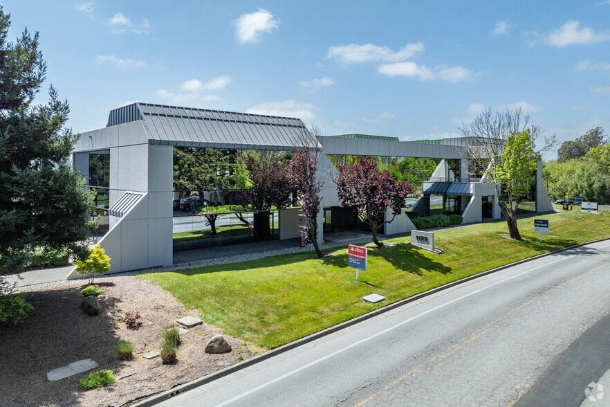 1129 Industrial Ave, Petaluma, CA for sale - Primary Photo - Image 1 of 11