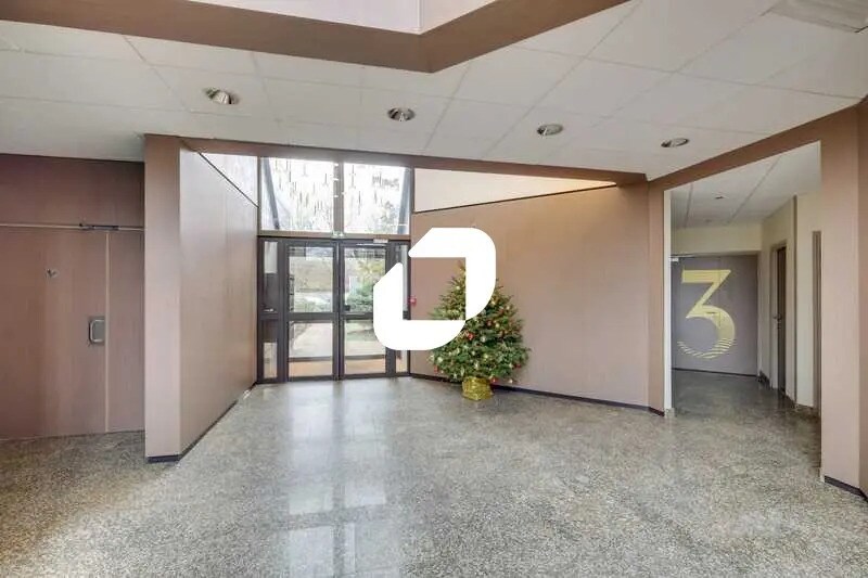 4/6 Avenue Du Vieil Etang, Montigny-le-Bretonneux for lease - Building Photo - Image 3 of 17