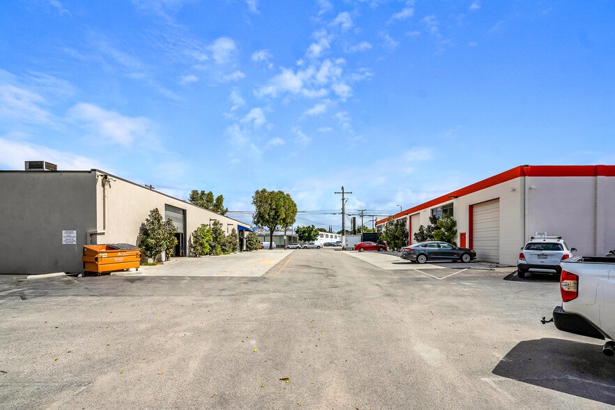 4417 San Fernando Rd, Glendale, CA for sale - Building Photo - Image 2 of 9