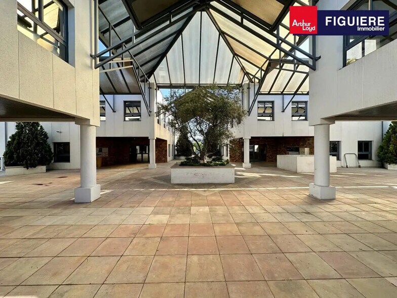 190 Rue Claude Nicolas Ledoux, Aix-en-Provence for lease - Building Photo - Image 2 of 13