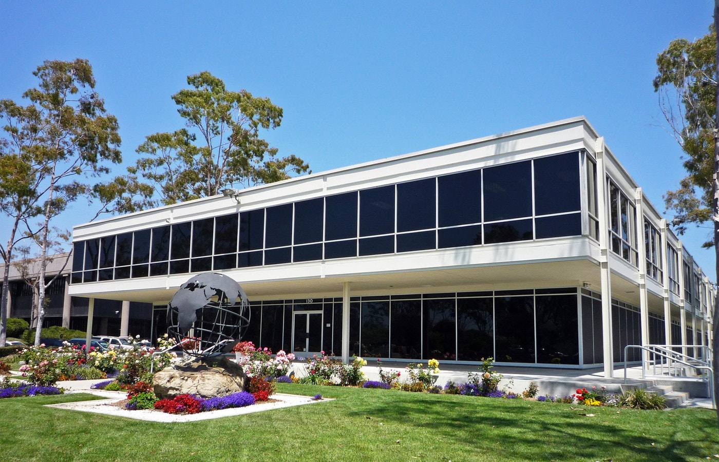 130 Robin Hill Rd, Goleta, CA 93117