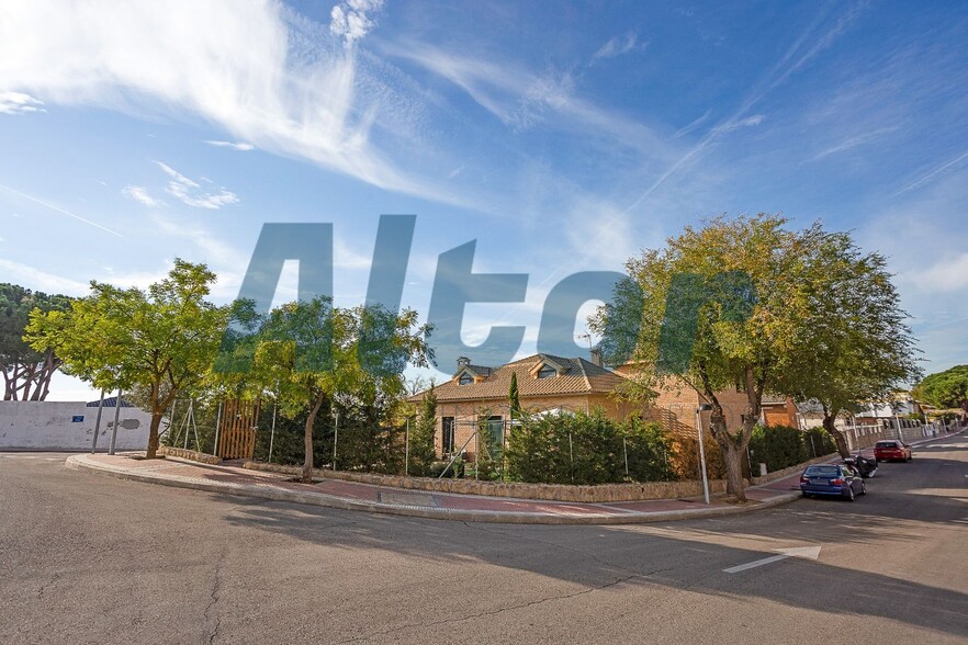 Multifamily in Móstoles, Madrid for sale - Building Photo - Image 1 of 33