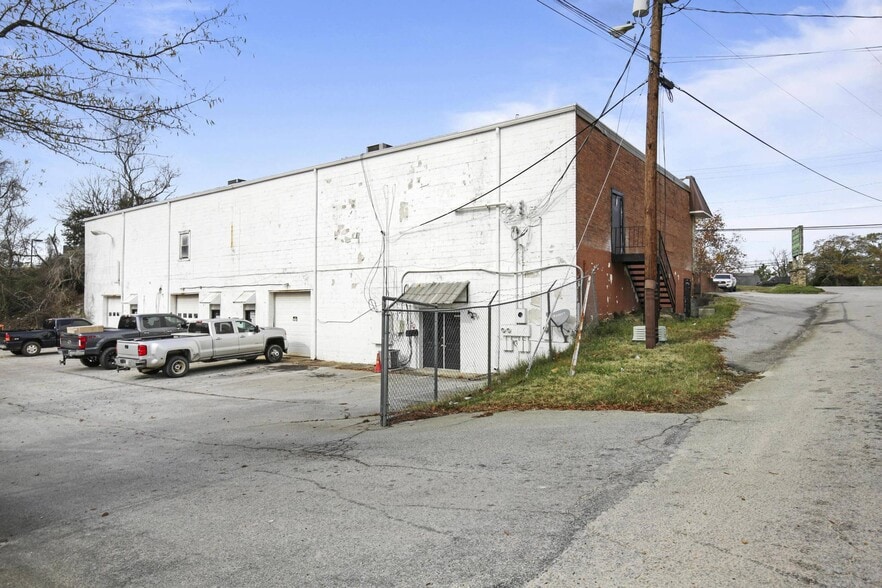 12811 Veterans Memorial Hwy, Douglasville, GA for sale - Building Photo - Image 3 of 4