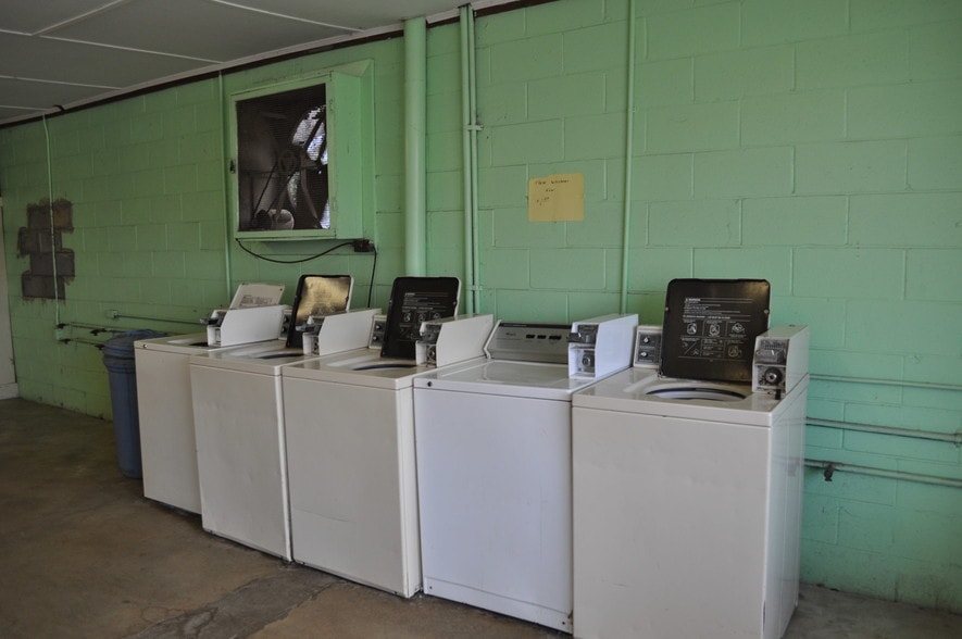 600 E Manning St, Marion, SC for sale - Building Photo - Image 2 of 9