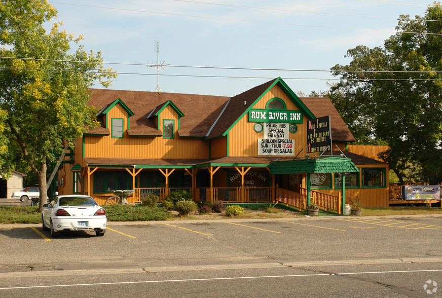 3631 NW Bridge St, Saint Francis, MN for sale - Primary Photo - Image 1 of 6