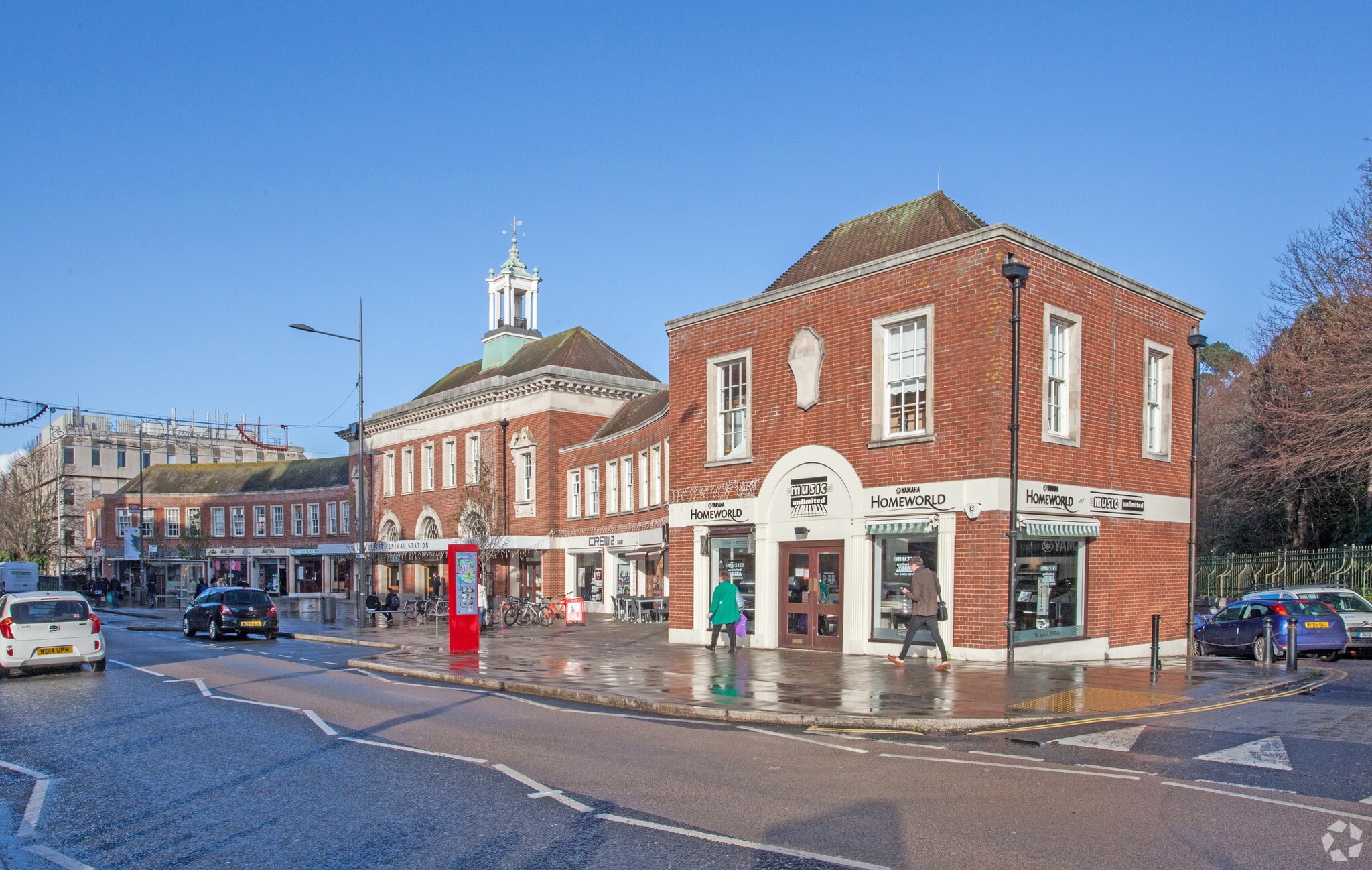 2 The Crescent St, Exeter for sale Primary Photo- Image 1 of 1