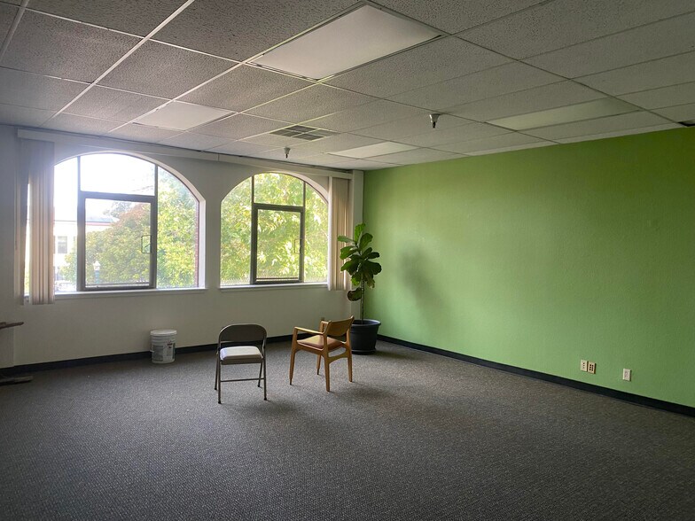 903 Pacific Ave, Santa Cruz, CA for lease - Interior Photo - Image 2 of 4