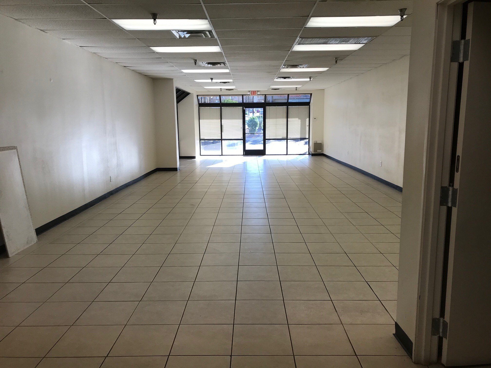 4850 W Flamingo Rd, Las Vegas, NV 89103 - Retail Space for Lease