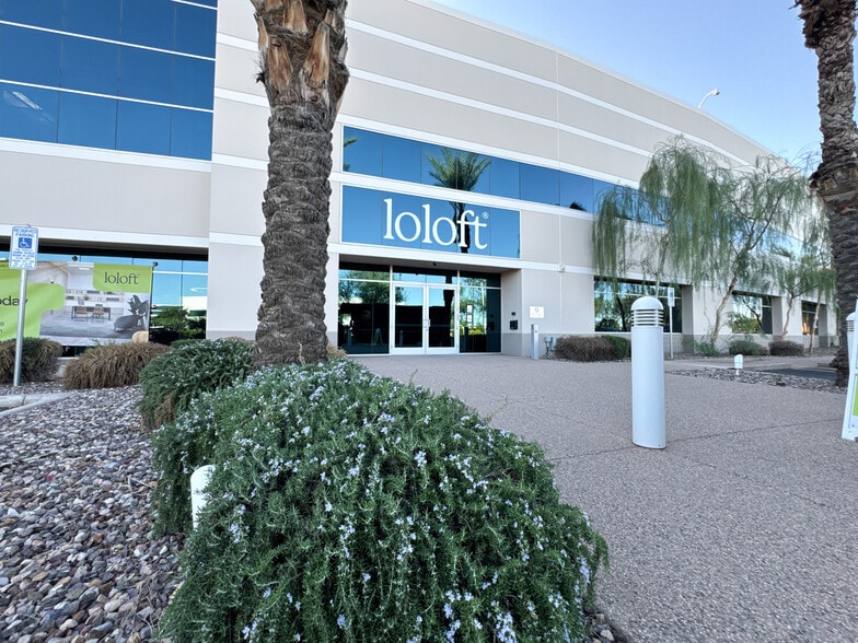 4750 S 44th Pl, Phoenix, AZ for lease - Building Photo - Image 2 of 28