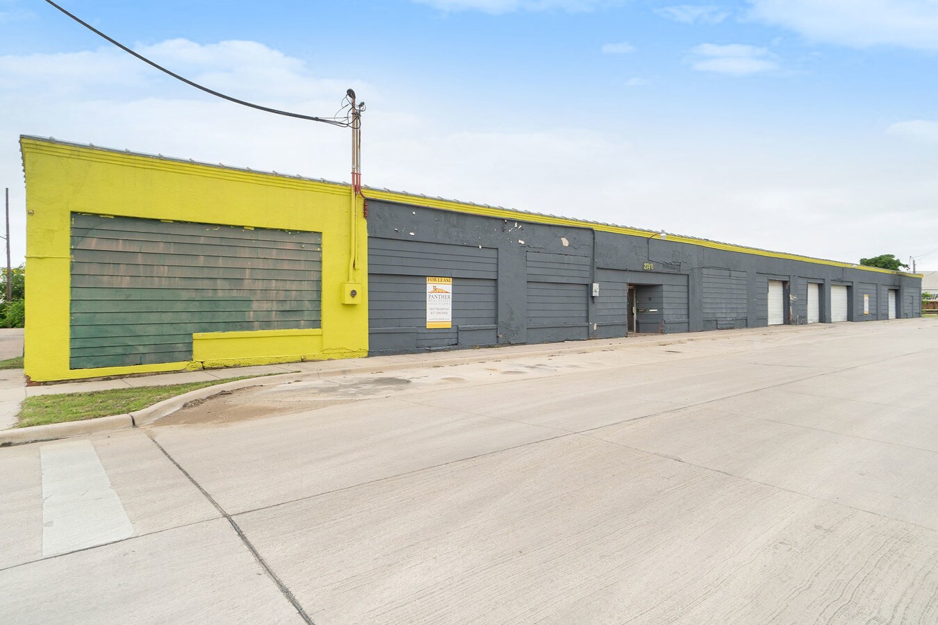 2740 St, Fort Worth, TX 76110