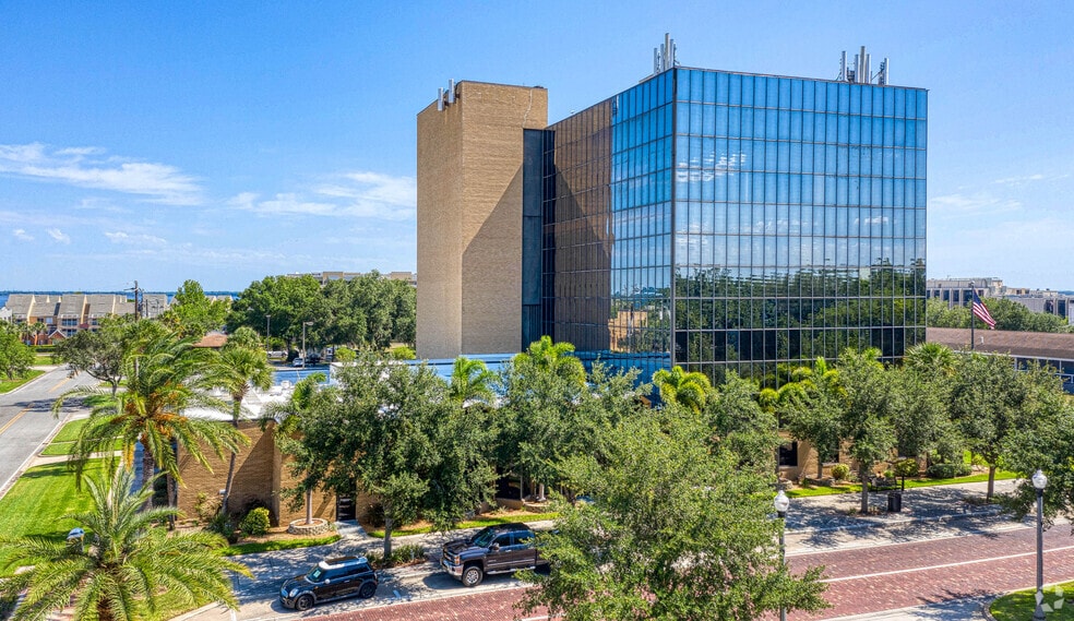 312 W 1st St, Sanford, FL for lease - Building Photo - Image 2 of 14