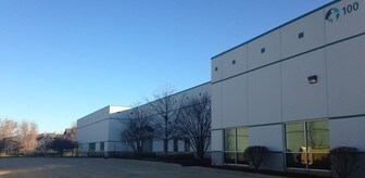 90-100 W Lake Dr, Glendale Heights IL - Warehouse